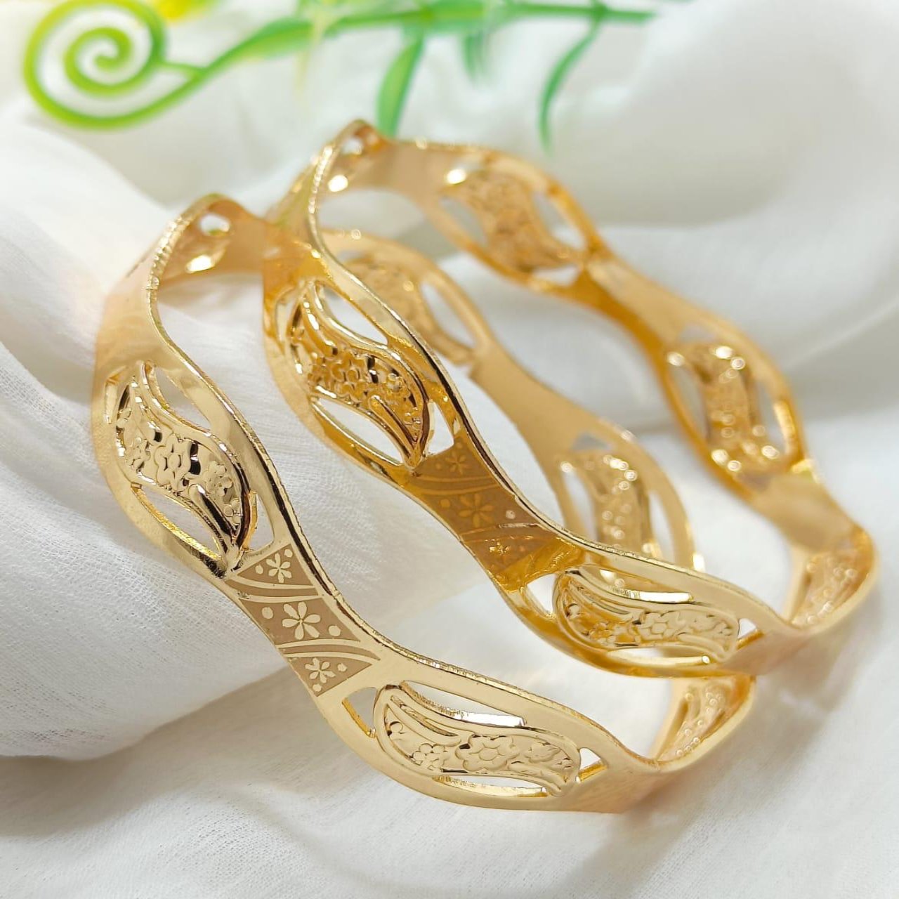 Elegant Floral Openwork Bangles – 2 Piece Gold-Toned Set for Girls/Women