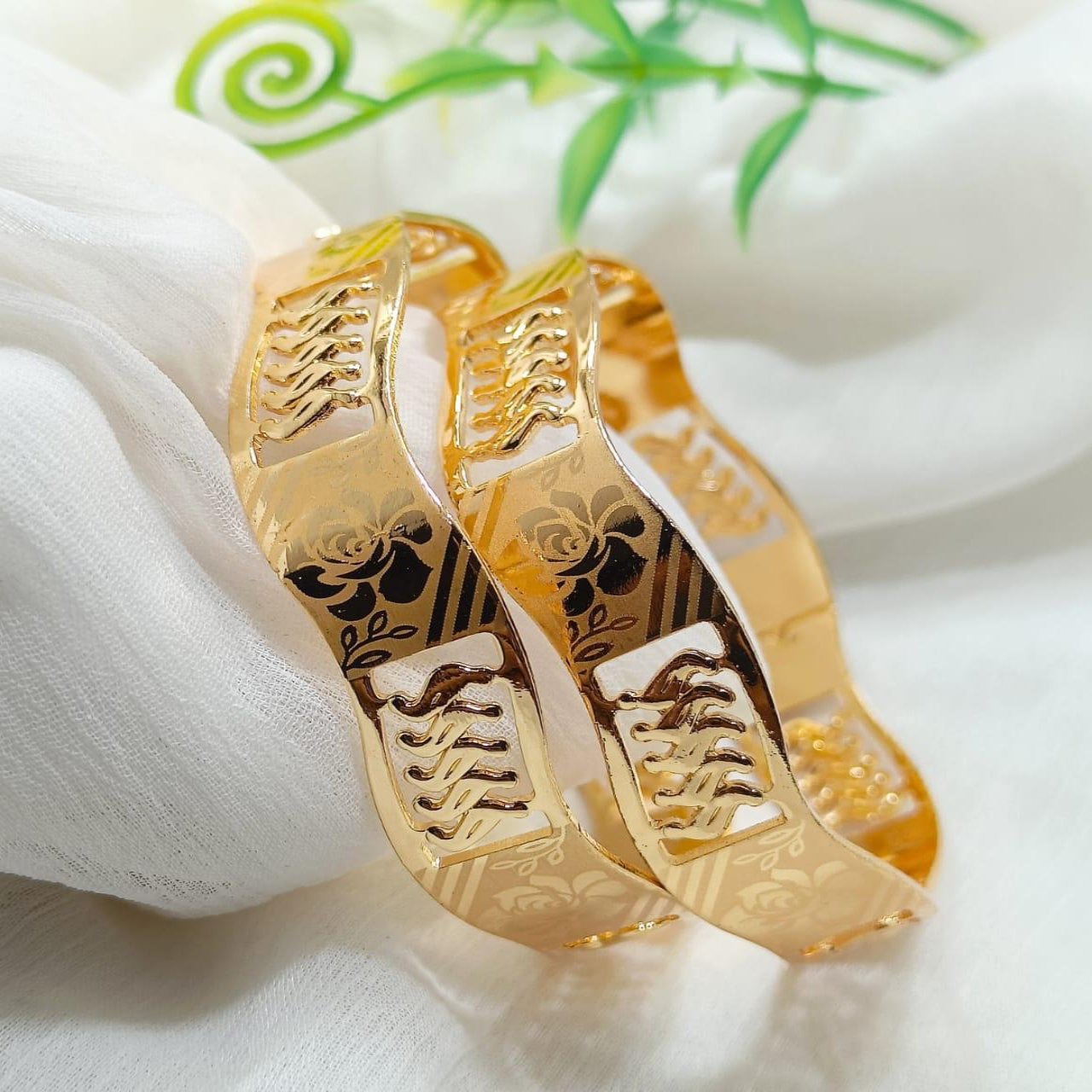 Stylish Golden Plated Bangles